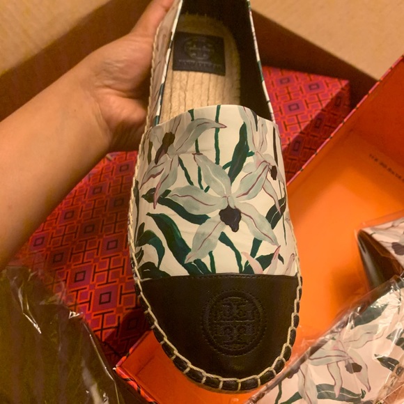 New Tory Burch flat - Picture 3 of 4